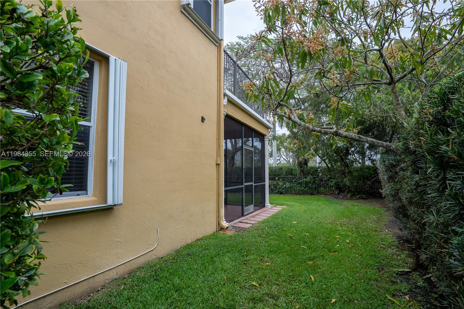 SILVER LAKES AT PEMBROKE - Residential Lease