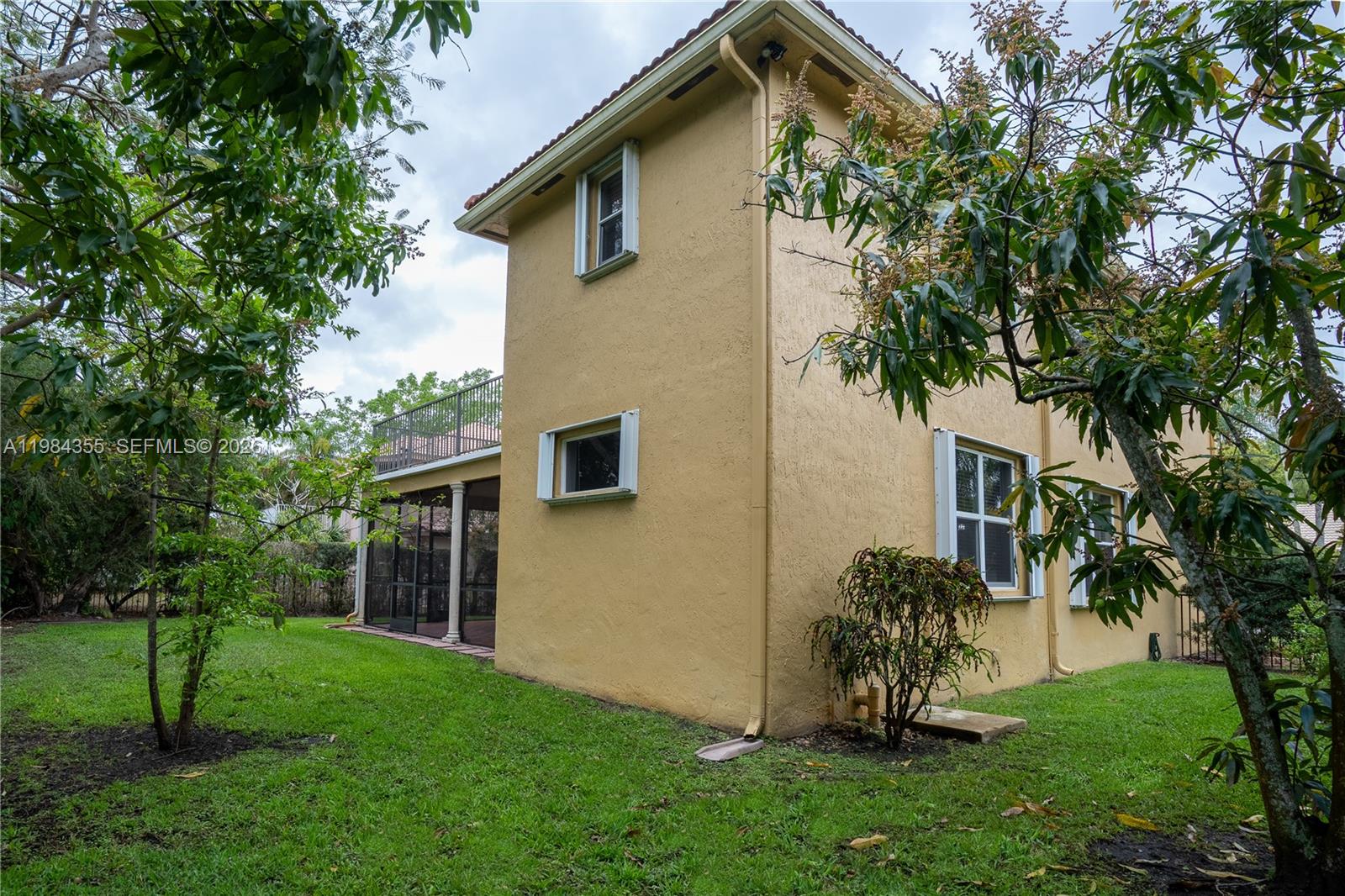 SILVER LAKES AT PEMBROKE - Residential Lease