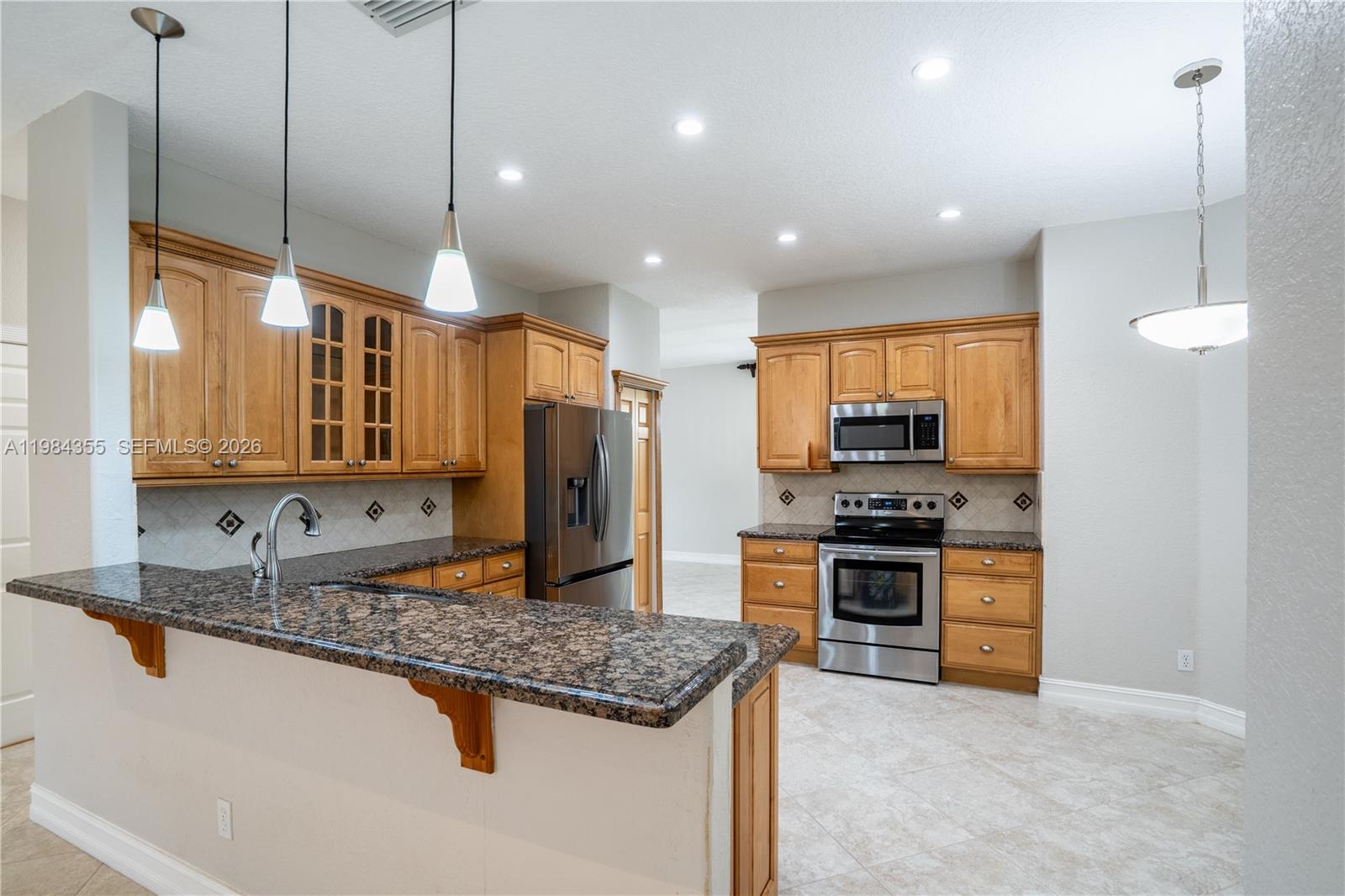 SILVER LAKES AT PEMBROKE - Residential Lease