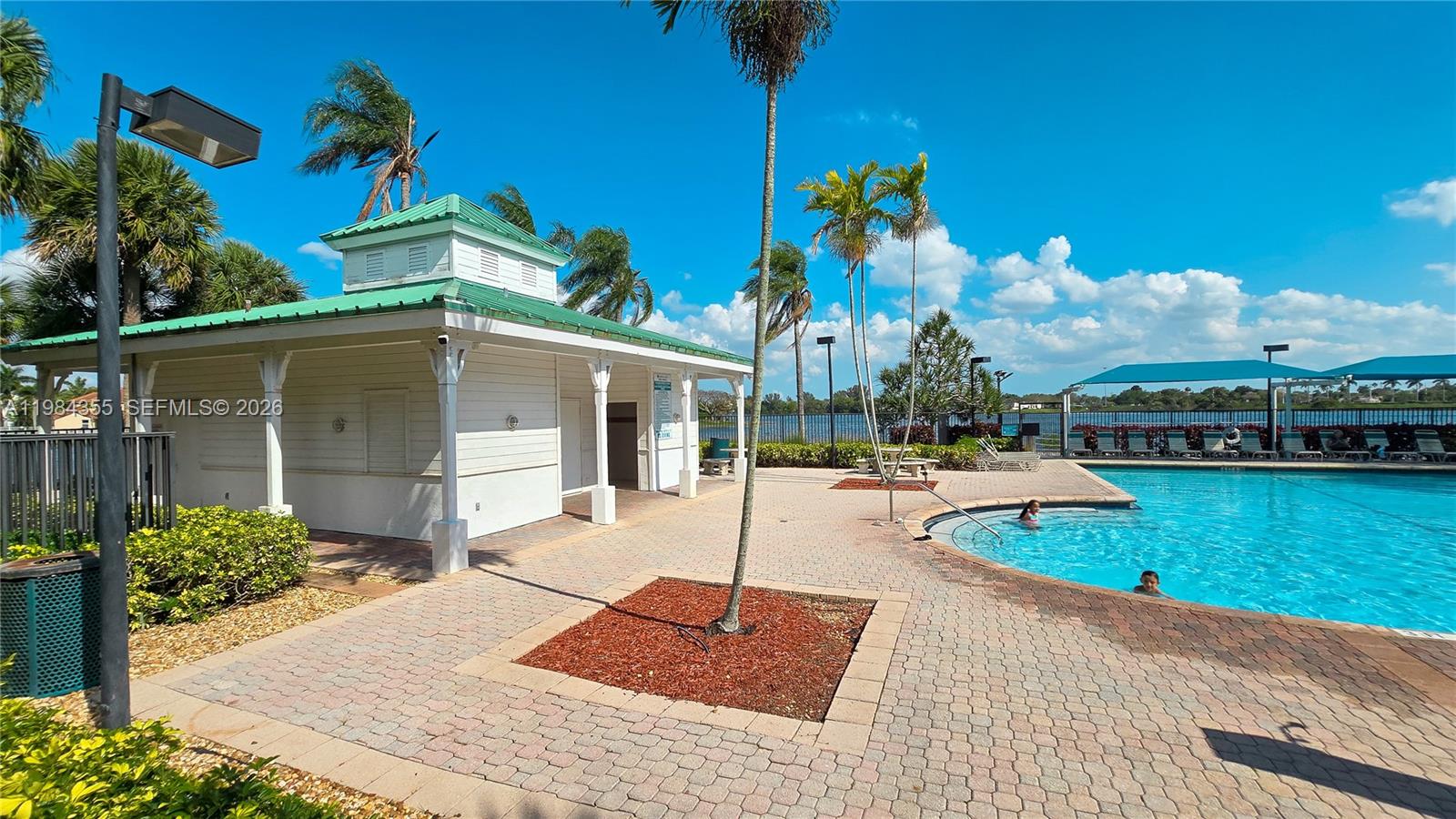 SILVER LAKES AT PEMBROKE - Residential Lease