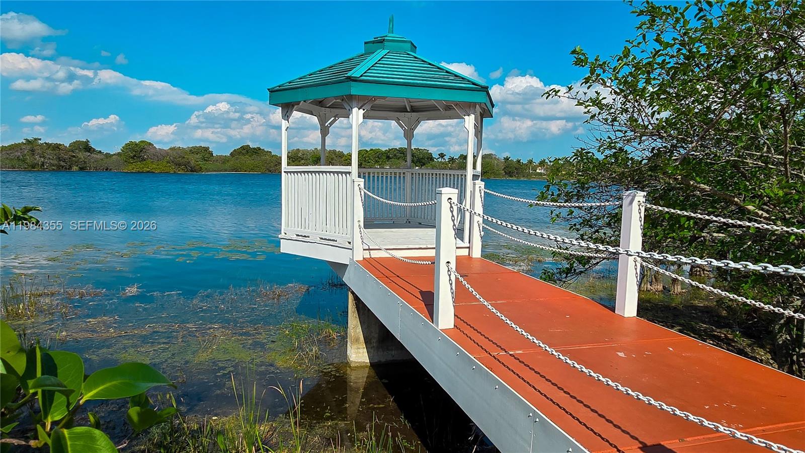 SILVER LAKES AT PEMBROKE - Residential Lease