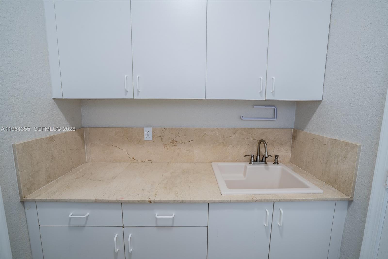 SILVER LAKES AT PEMBROKE - Residential Lease