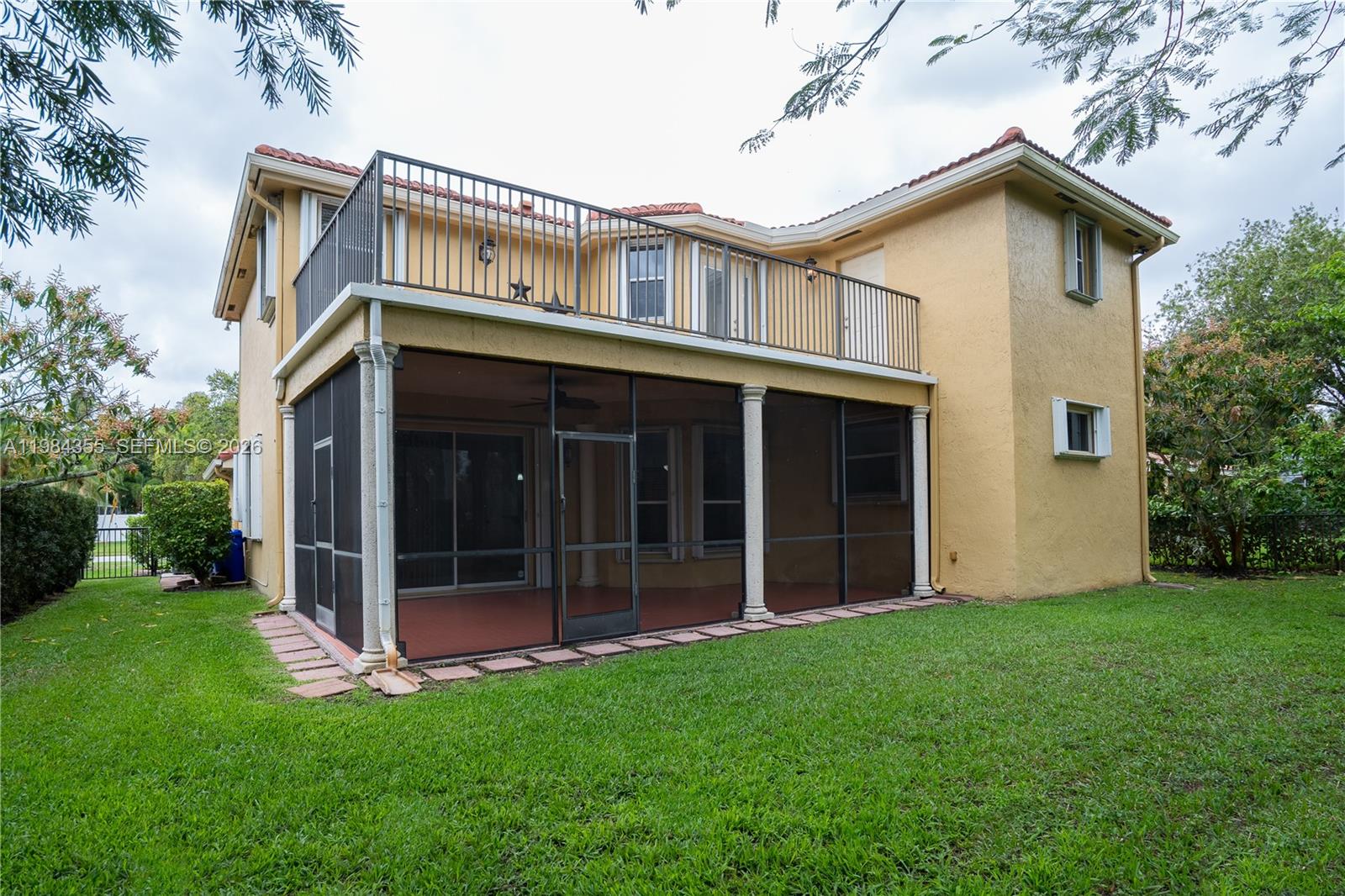 SILVER LAKES AT PEMBROKE - Residential Lease