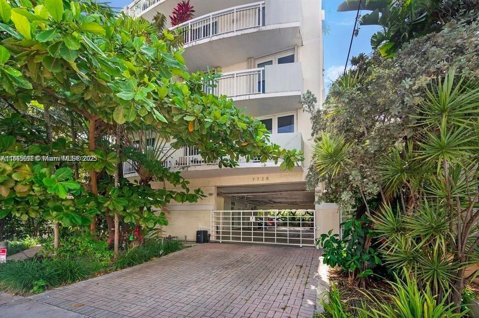 ALTOS DEL MAR CONDO - Residential Lease