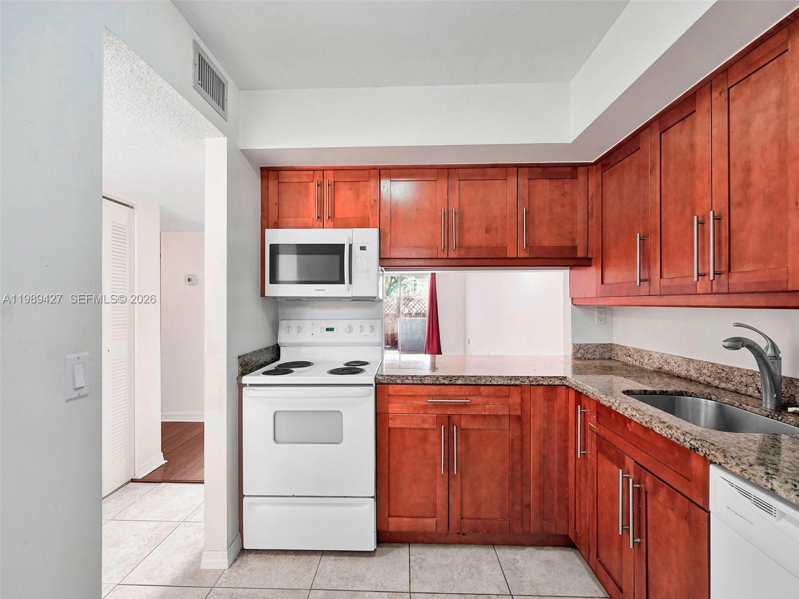 SUNWOOD CONDO - Residential