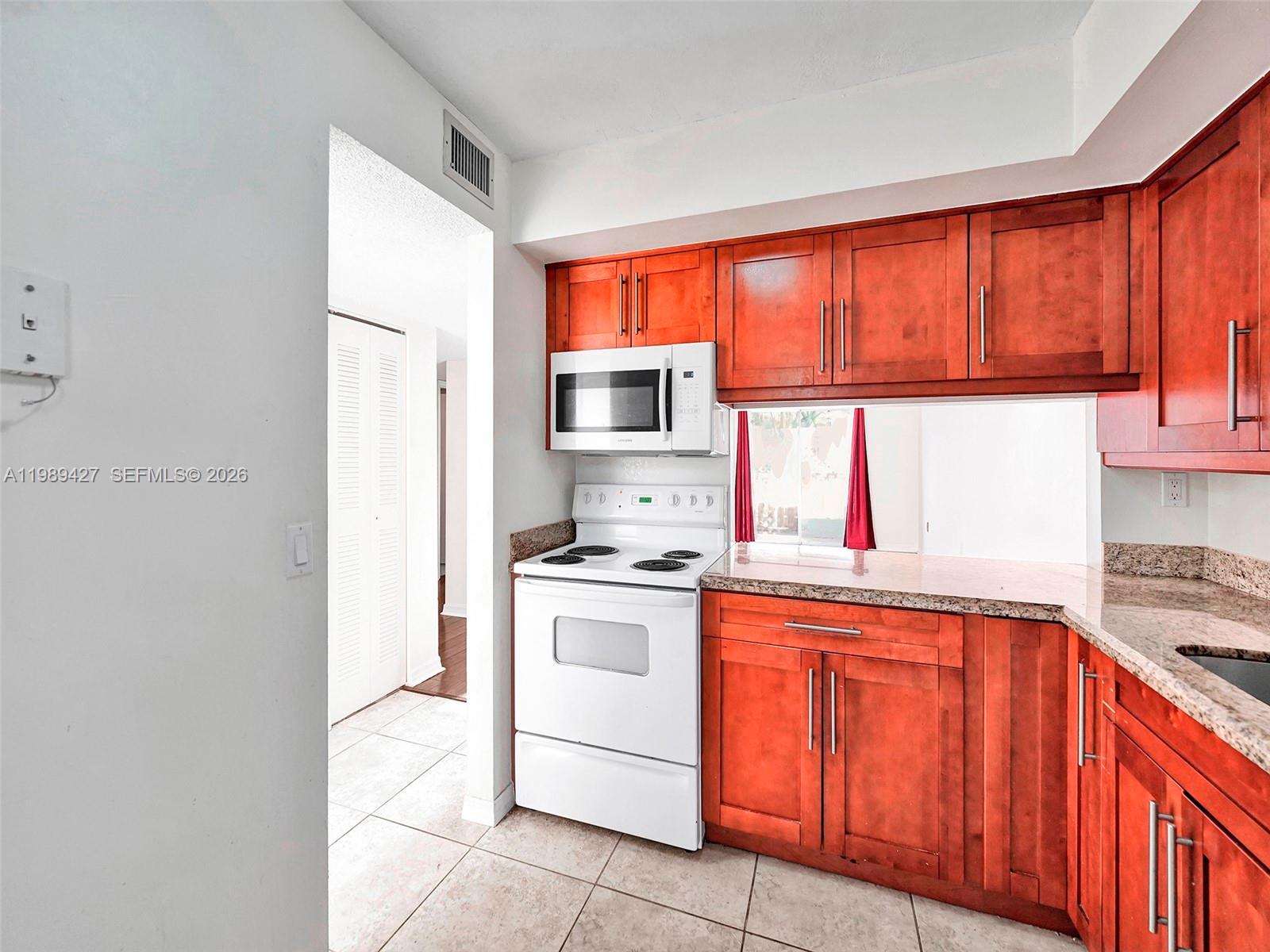 SUNWOOD CONDO - Residential