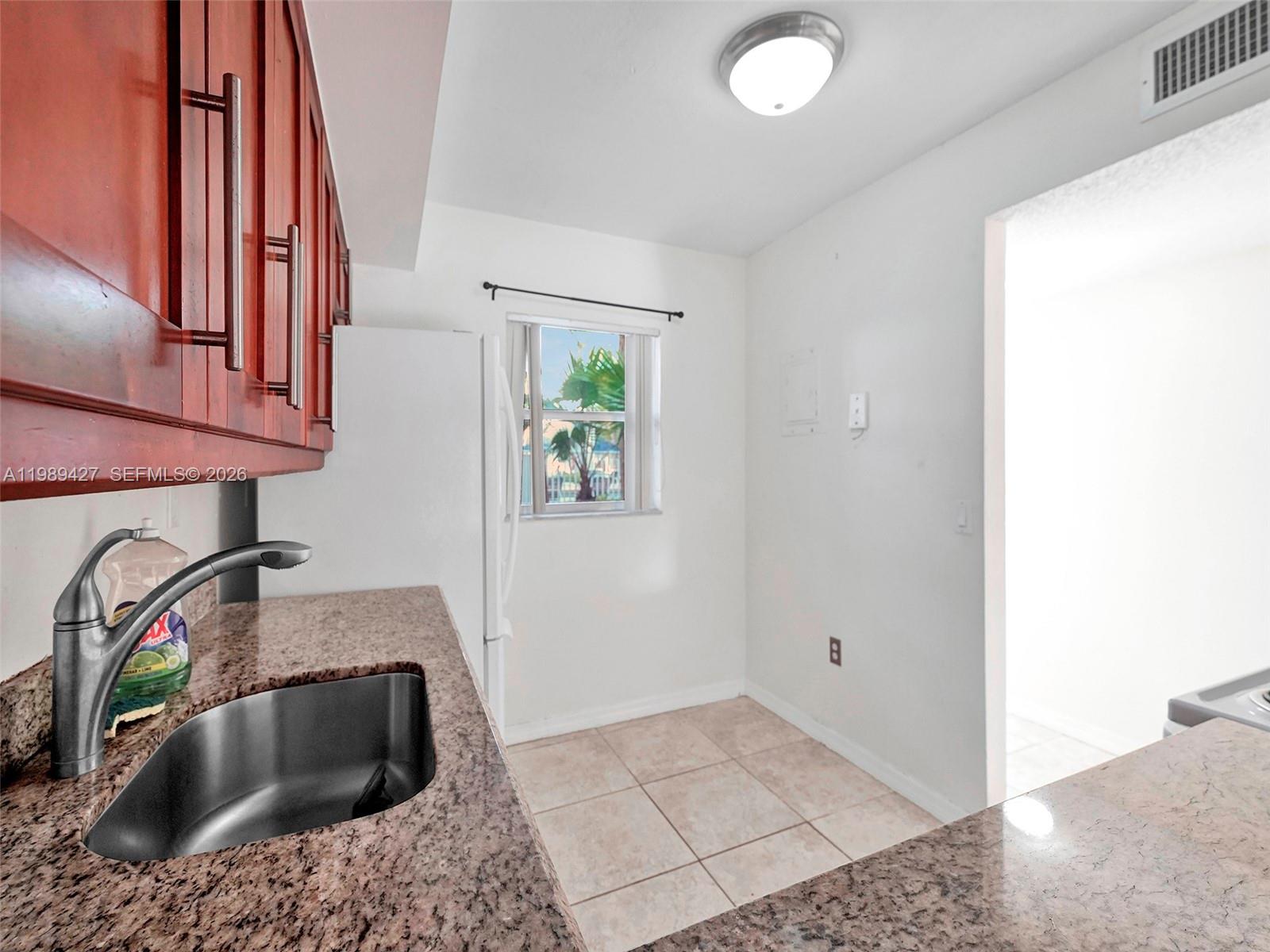 SUNWOOD CONDO - Residential