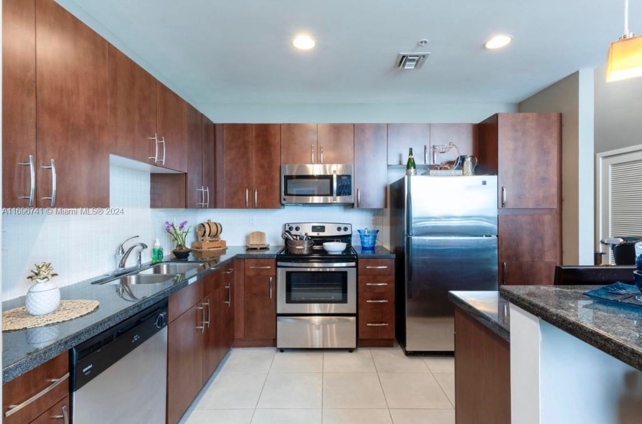 EDGE CONDO - Residential Lease