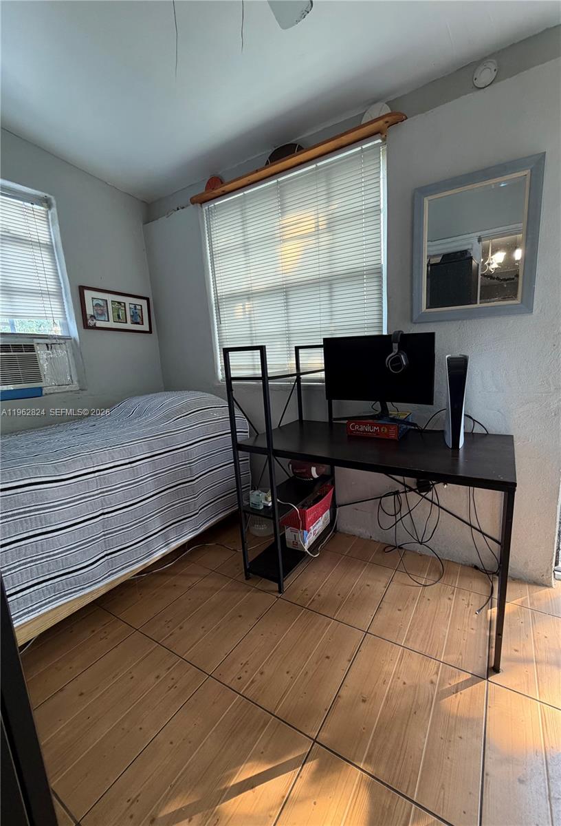 MELROSE HEIGHTS - Residential