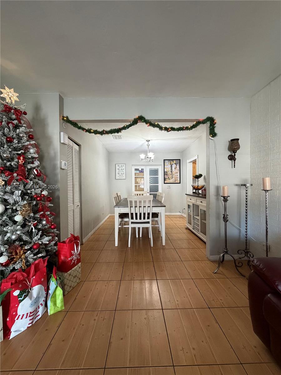 MELROSE HEIGHTS - Residential