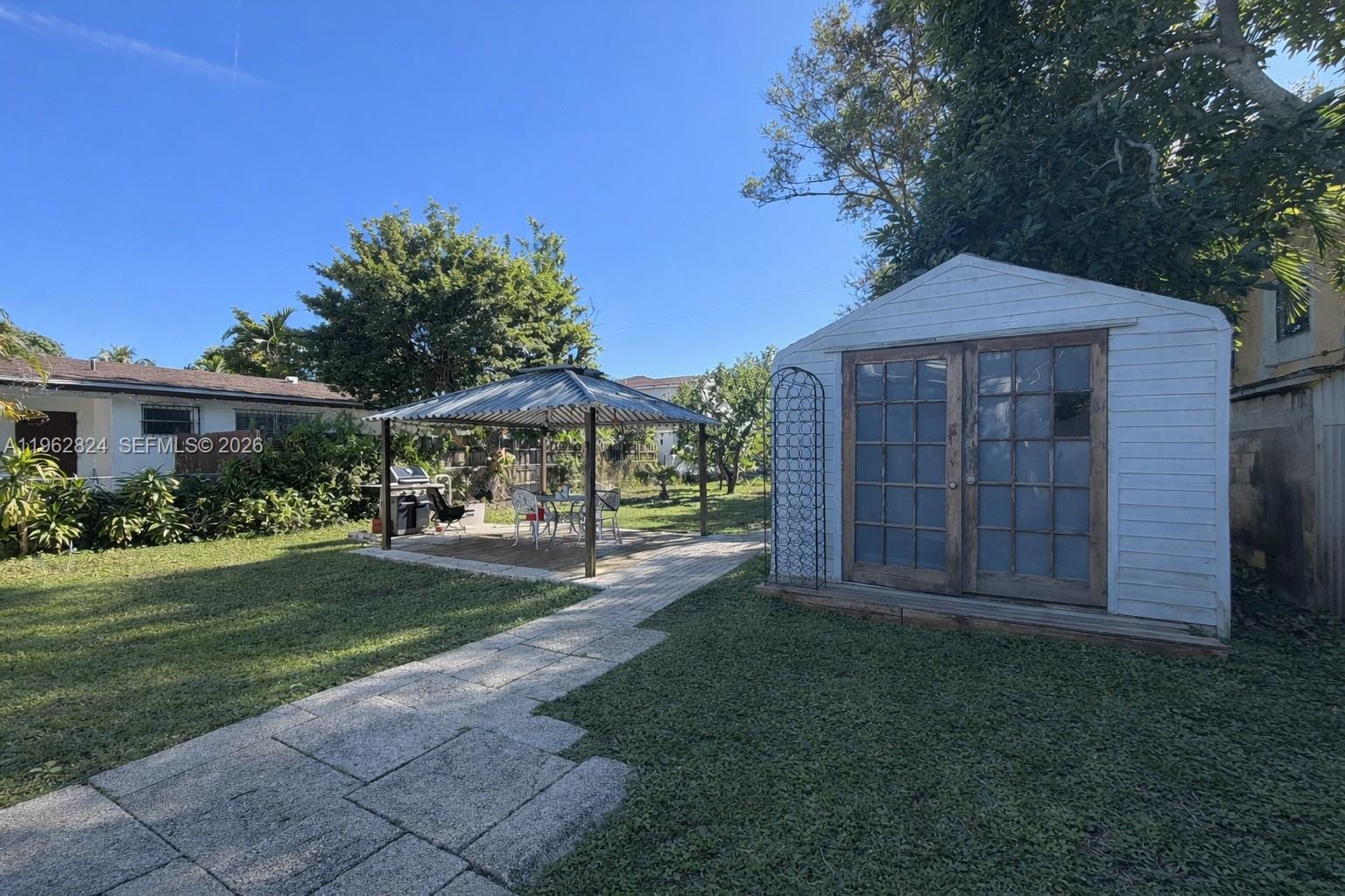 MELROSE HEIGHTS - Residential