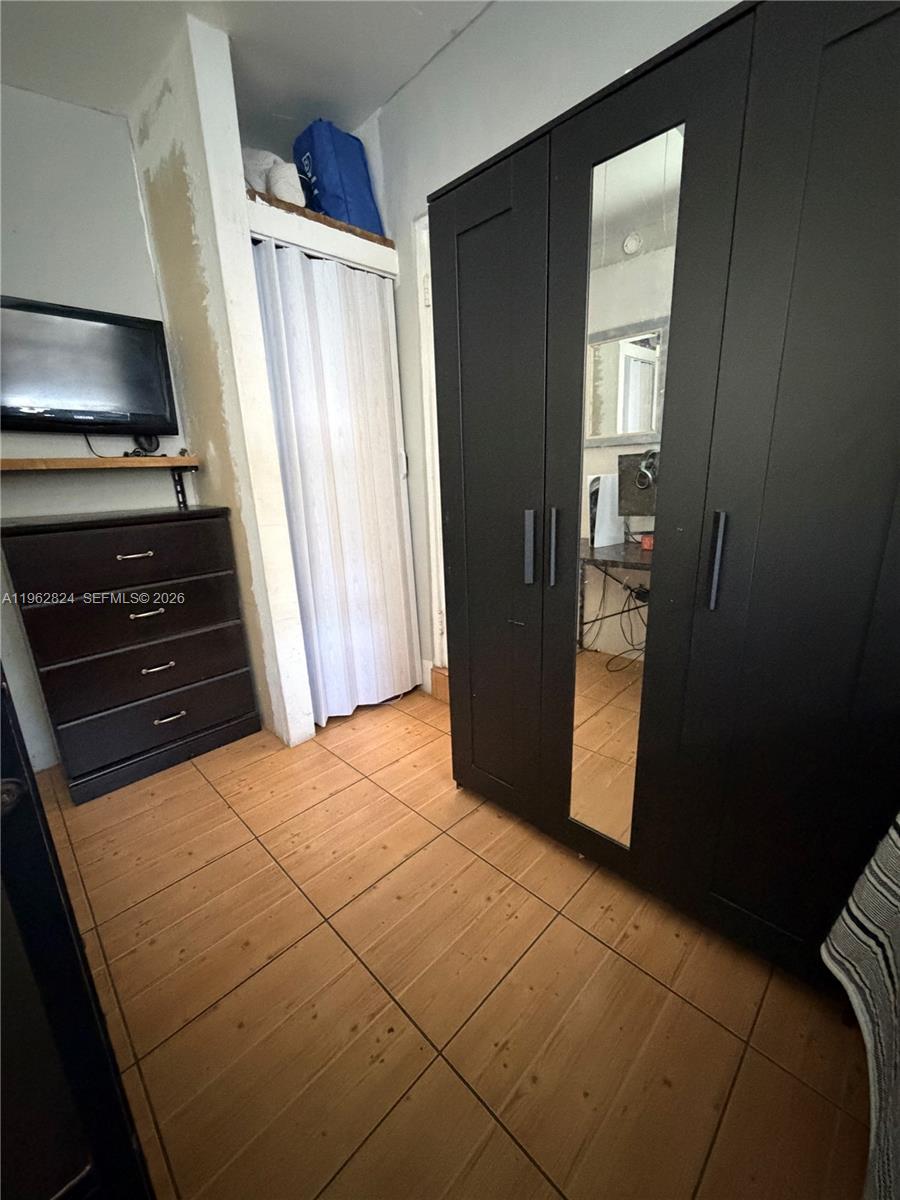 MELROSE HEIGHTS - Residential