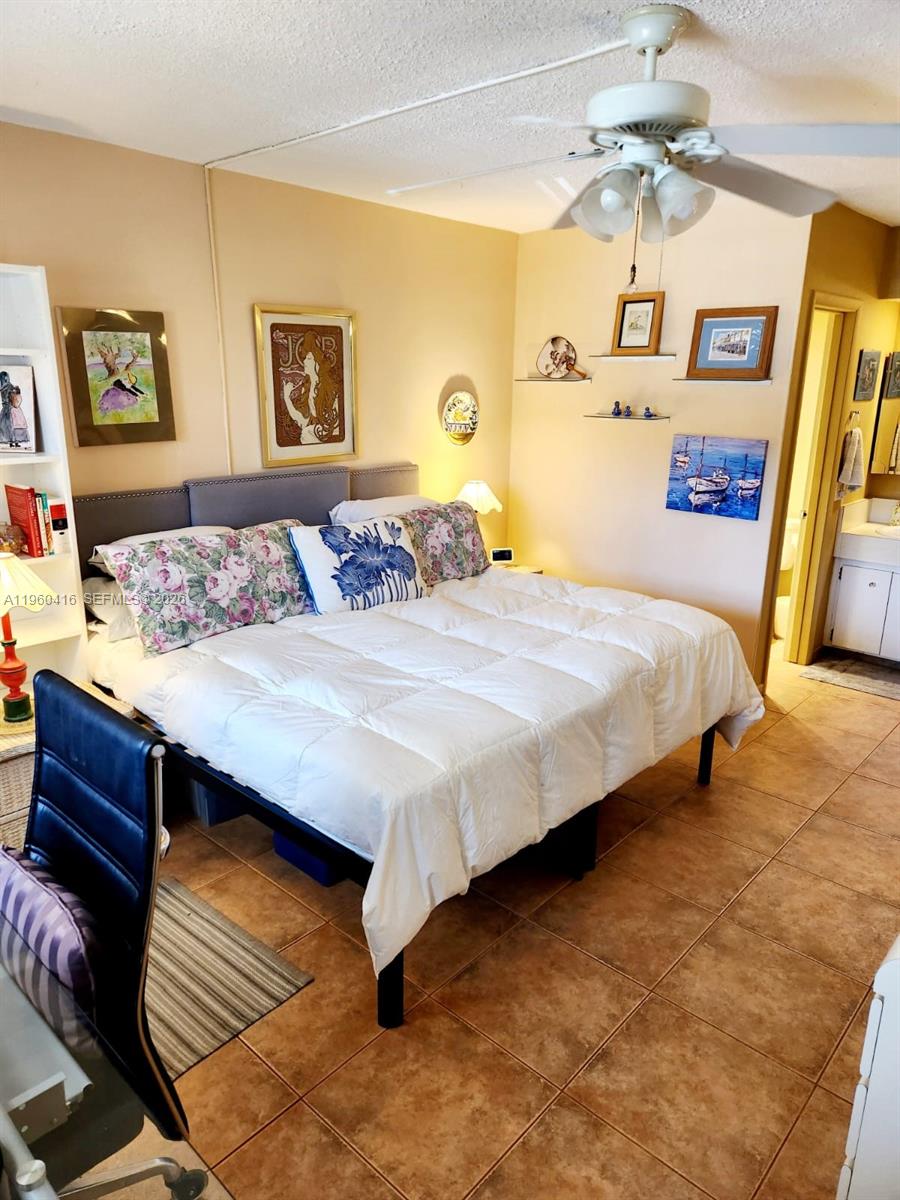 ISLE OF PARADISE CO-OP - Residential