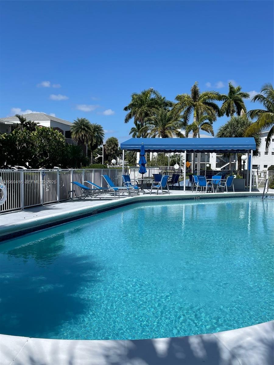 ISLE OF PARADISE CO-OP - Residential