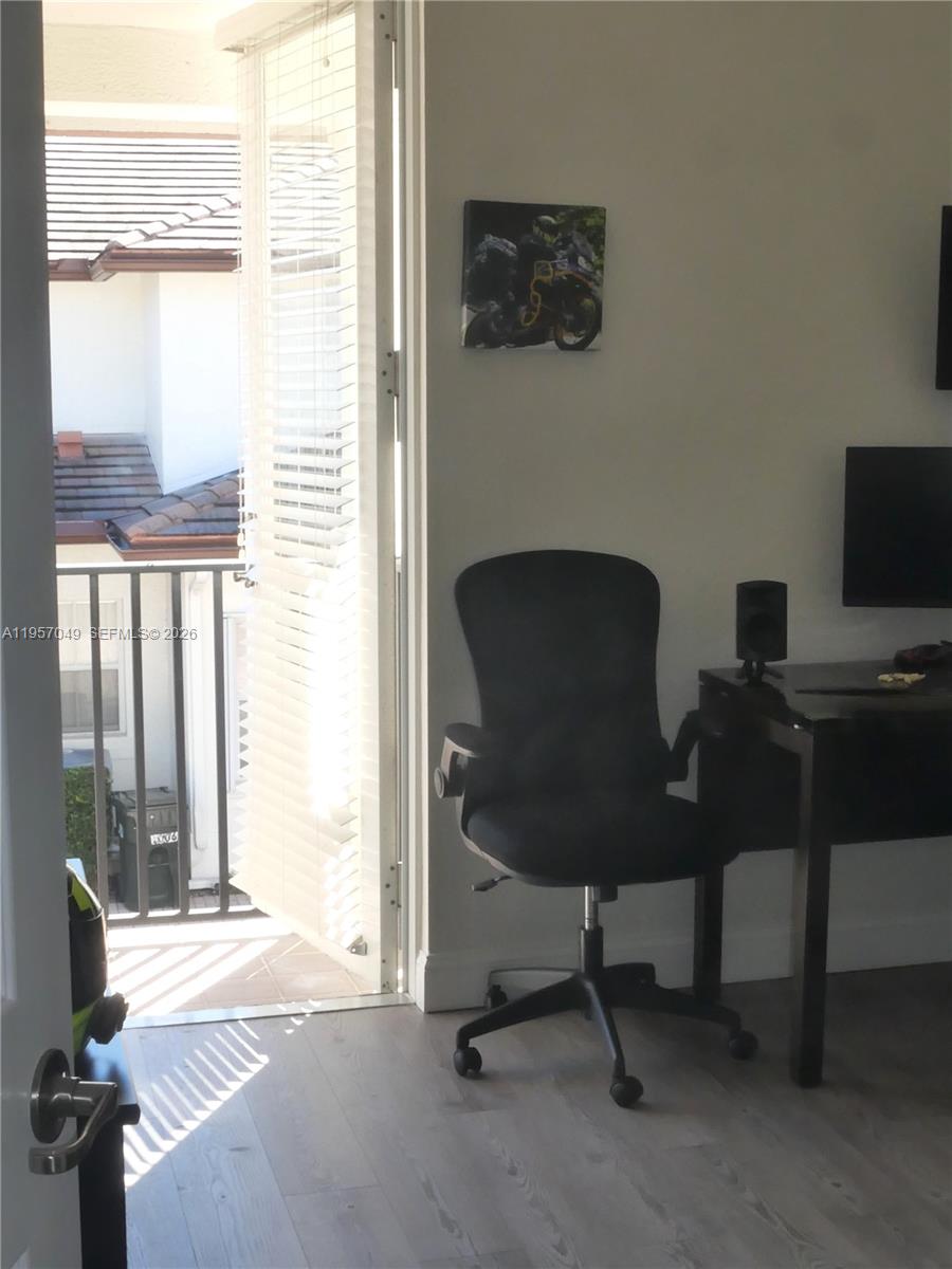 PALOMA LAKES CONDOMINIUM - Residential