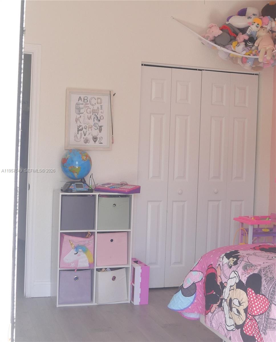 PALOMA LAKES CONDOMINIUM - Residential