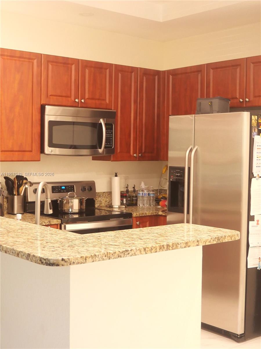 PALOMA LAKES CONDOMINIUM - Residential