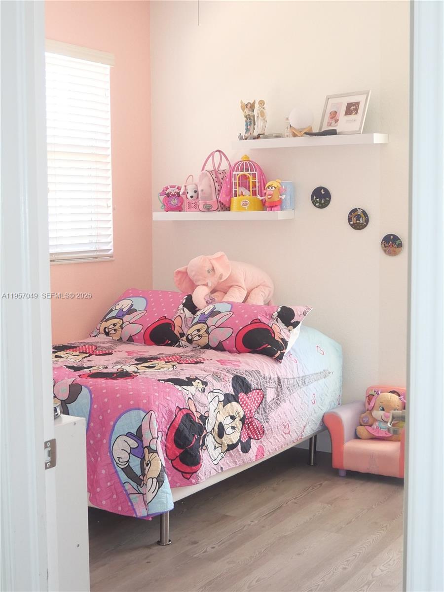 PALOMA LAKES CONDOMINIUM - Residential