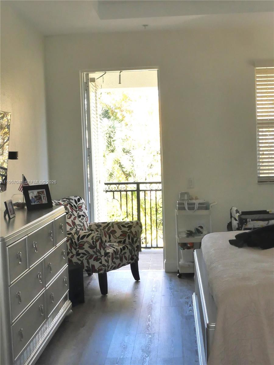 PALOMA LAKES CONDOMINIUM - Residential