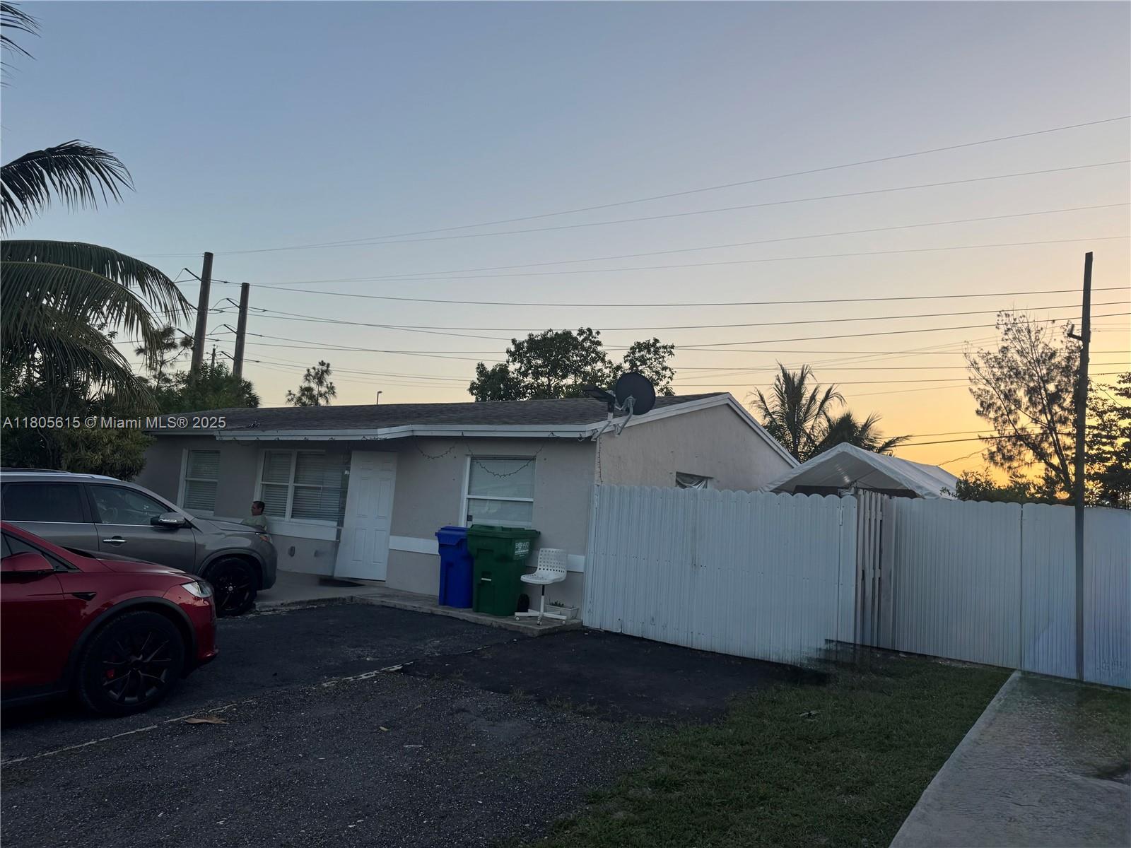 1929 SW 50th Ave