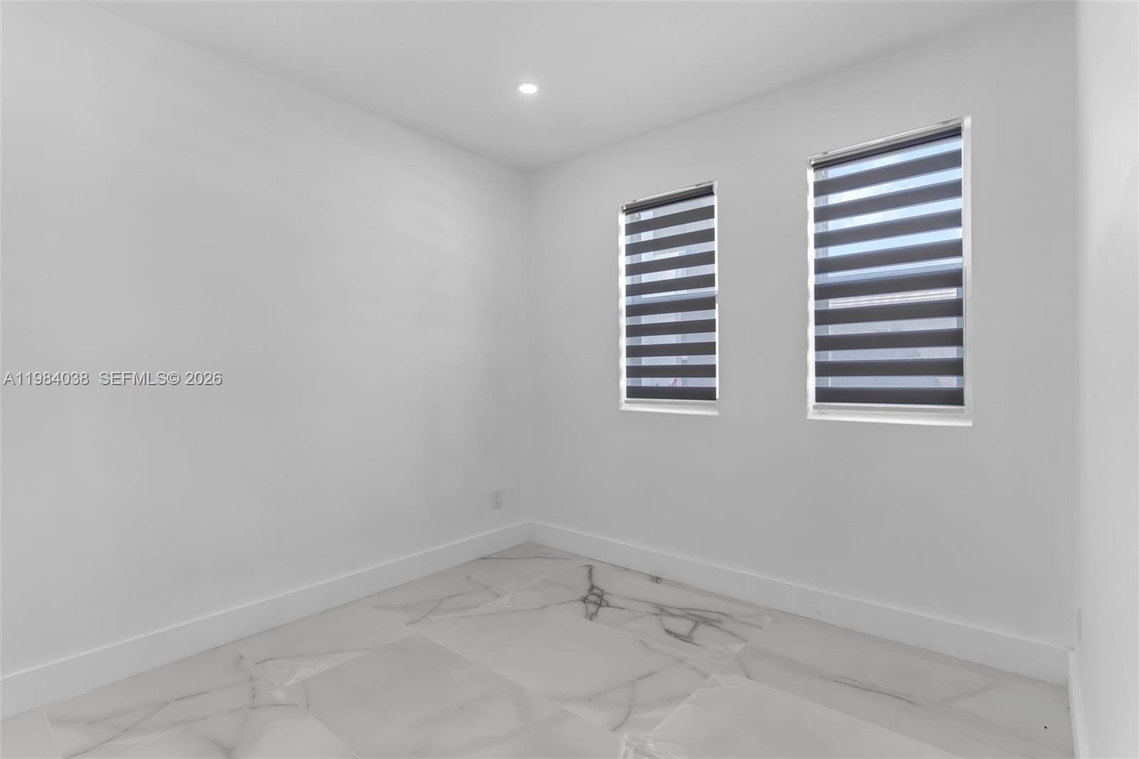 CORAL REEF NURSERIES SEC - Residential Lease