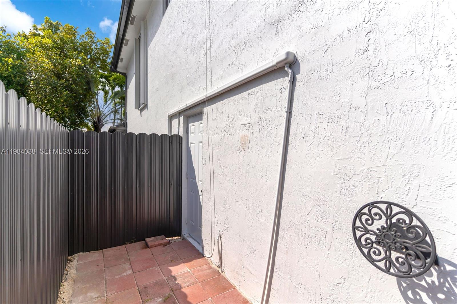 CORAL REEF NURSERIES SEC - Residential Lease