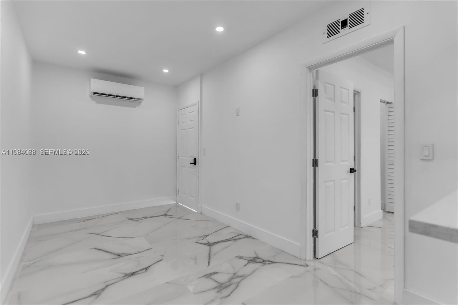 CORAL REEF NURSERIES SEC - Residential Lease