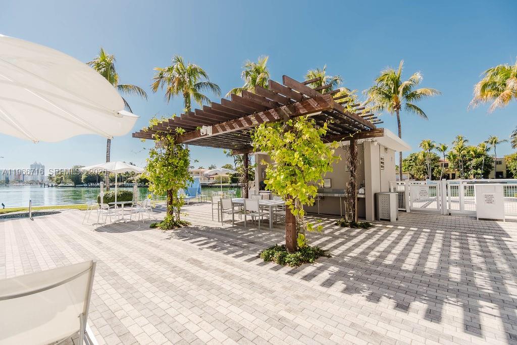 SPEAR AT AQUA CONDO - Residential