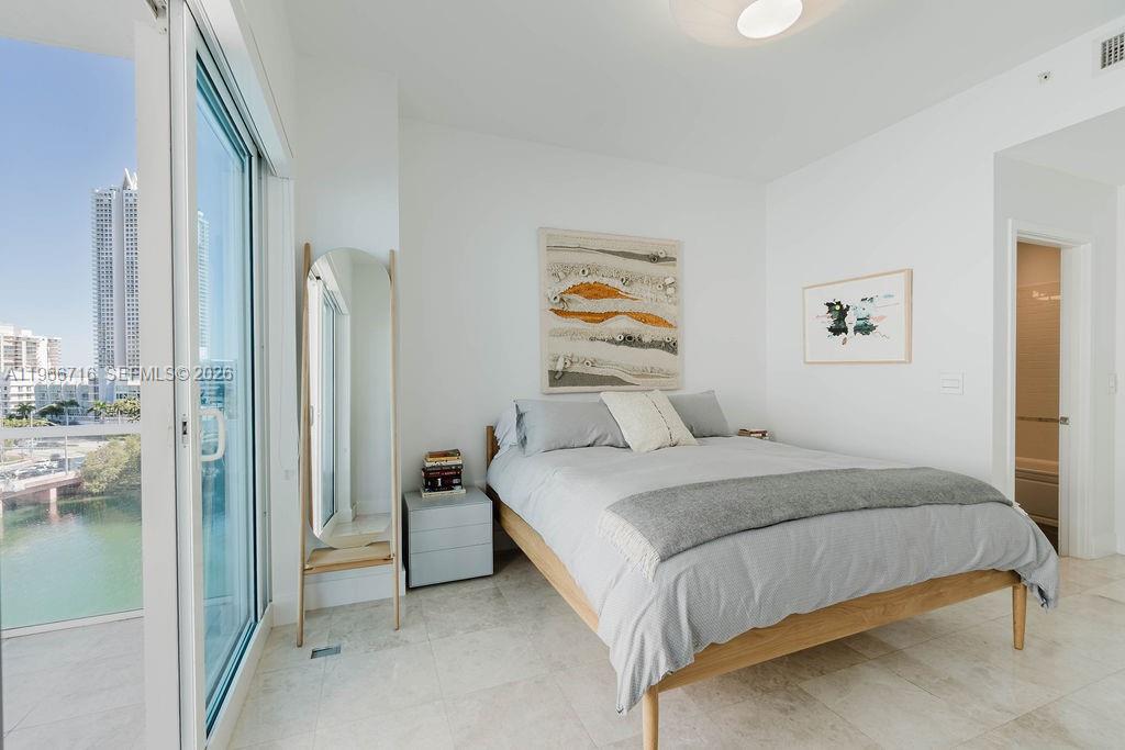 SPEAR AT AQUA CONDO - Residential