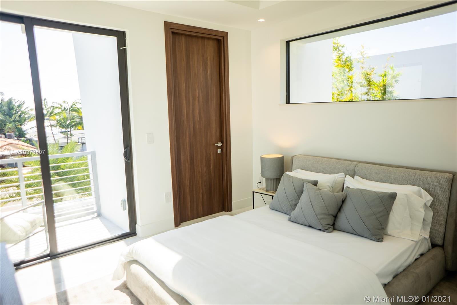 BISCAYNE BEACH-2ND ADDN - Residential