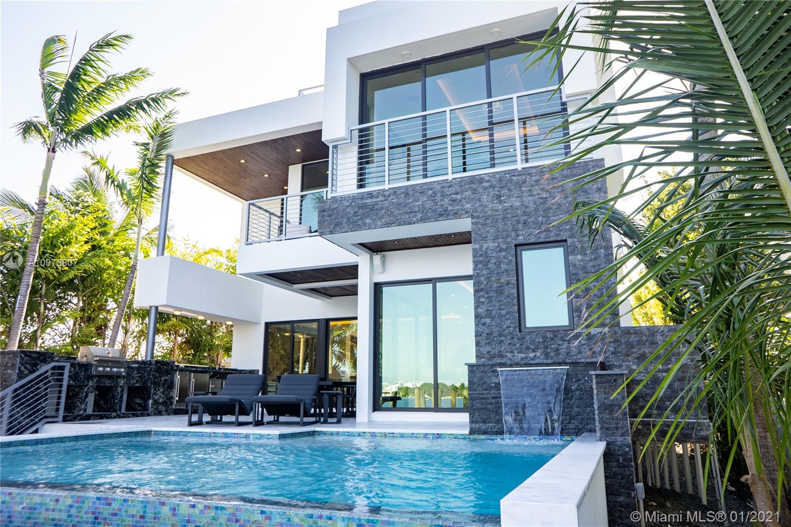 BISCAYNE BEACH-2ND ADDN - Residential