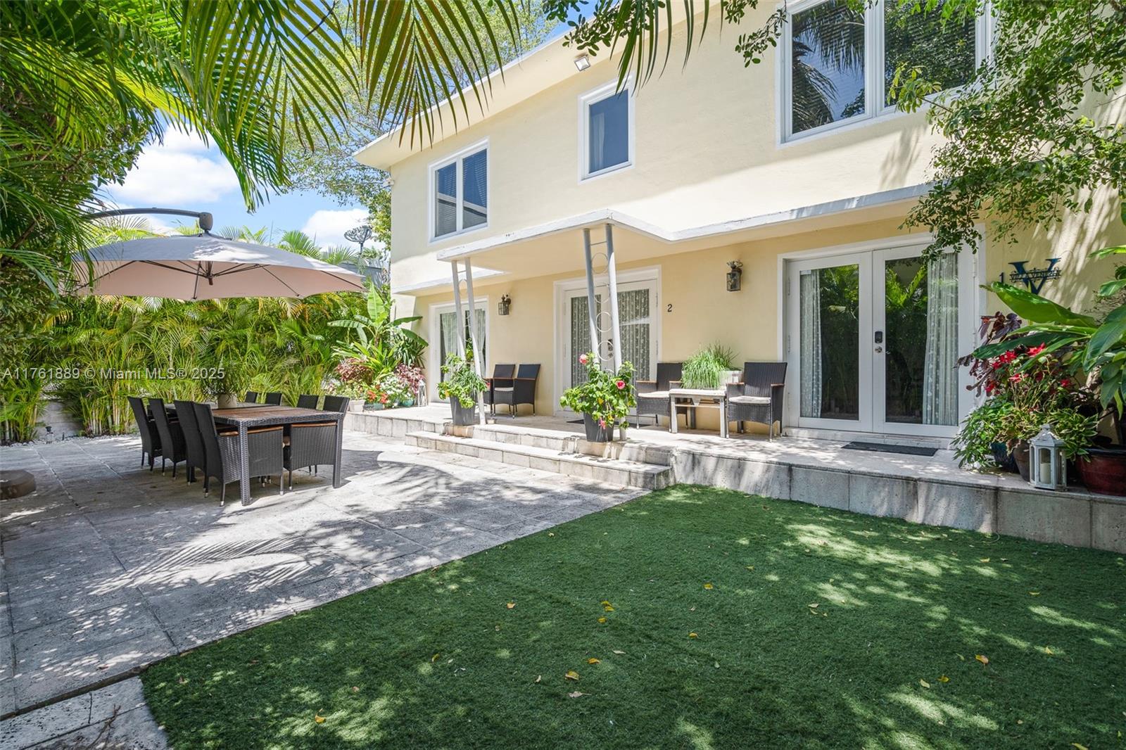 LENOX CONDO - Residential Income