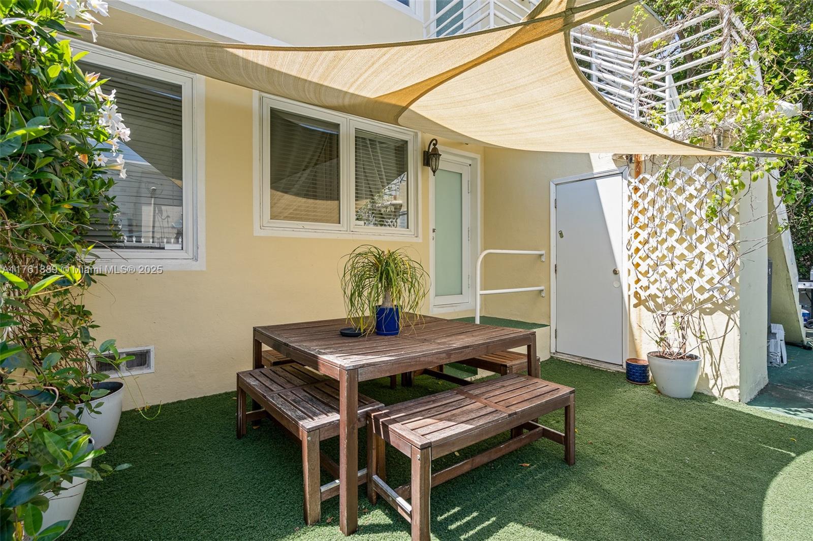 LENOX CONDO - Residential Income