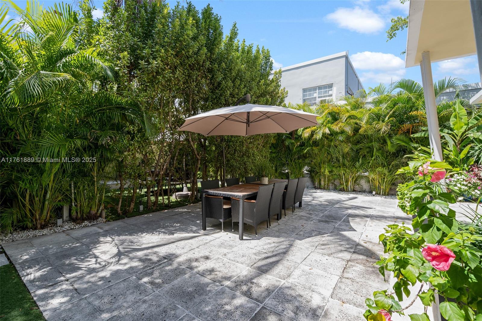 LENOX CONDO - Residential Income