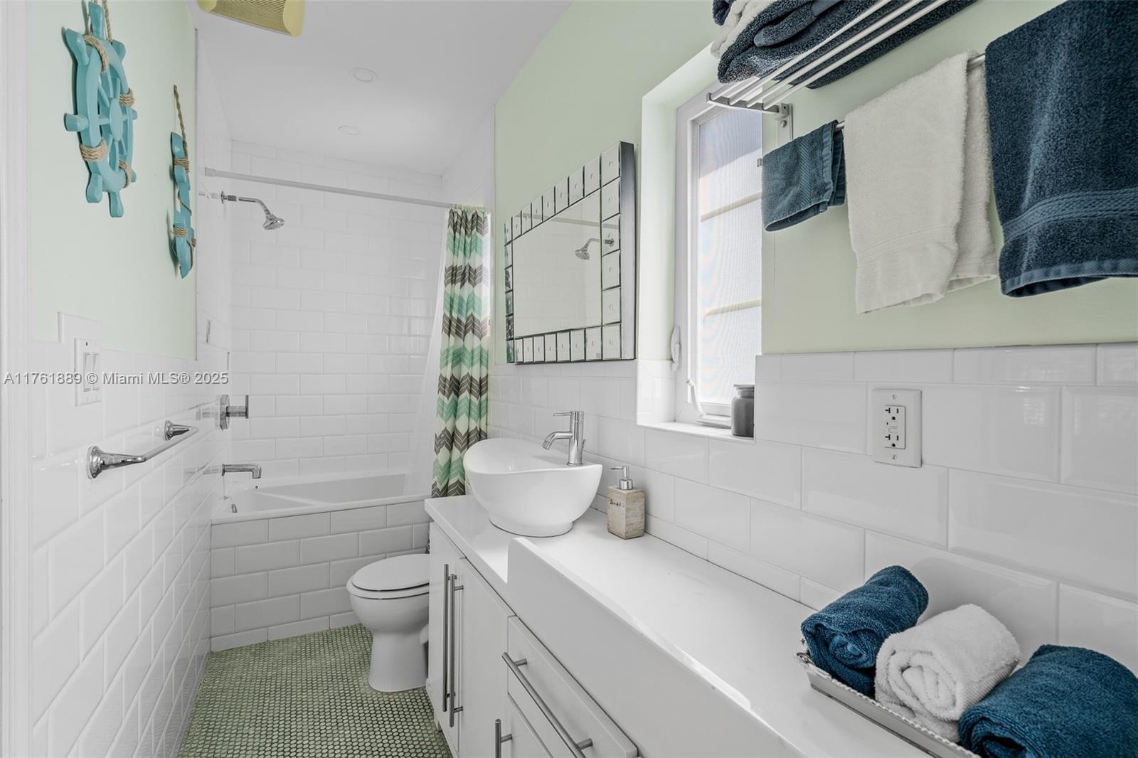 LENOX CONDO - Residential Income