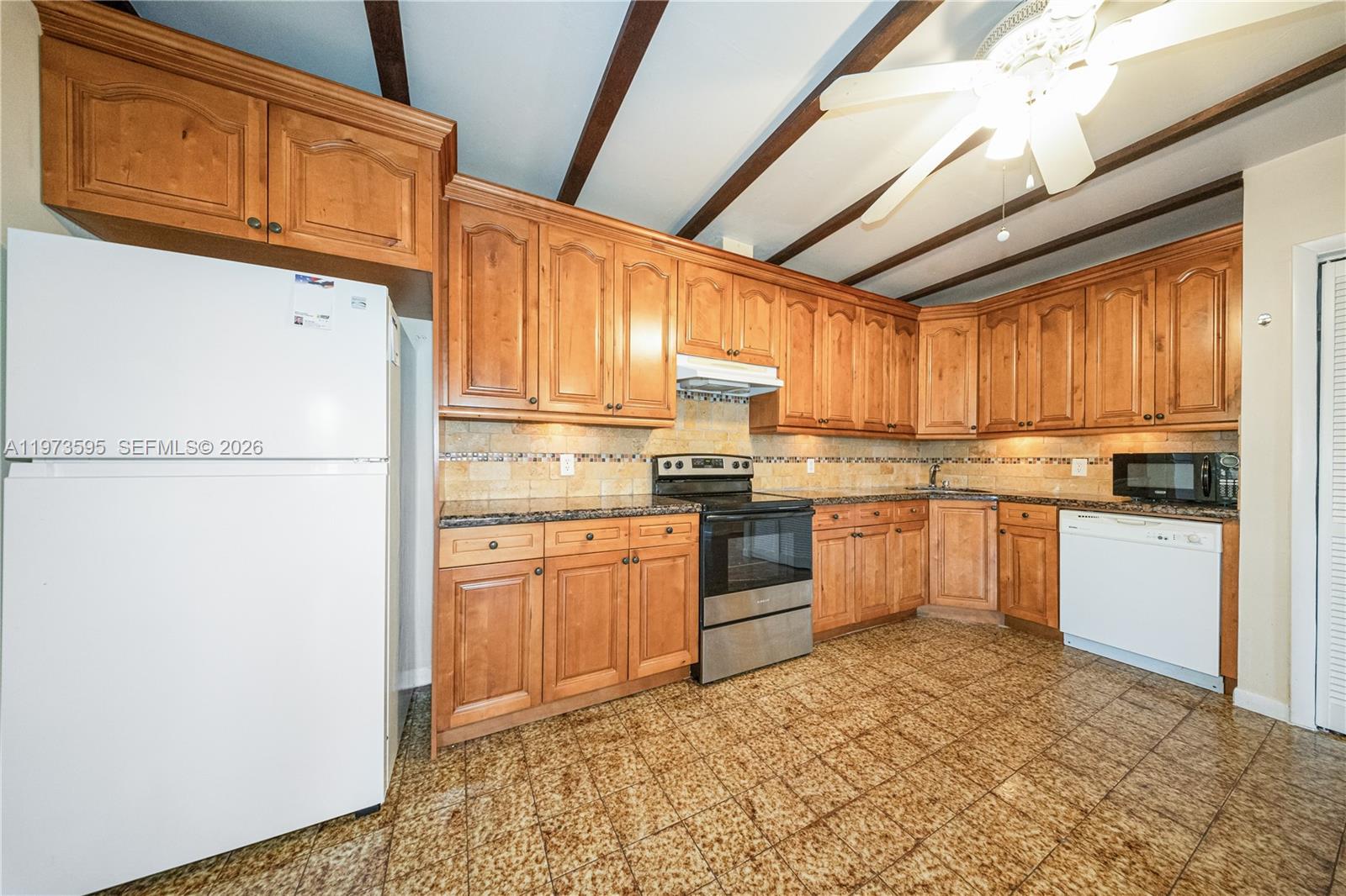 2725 SW 82nd Ave, Miami, FL, 33155/$980,000 1 2725 SW 82nd Ave