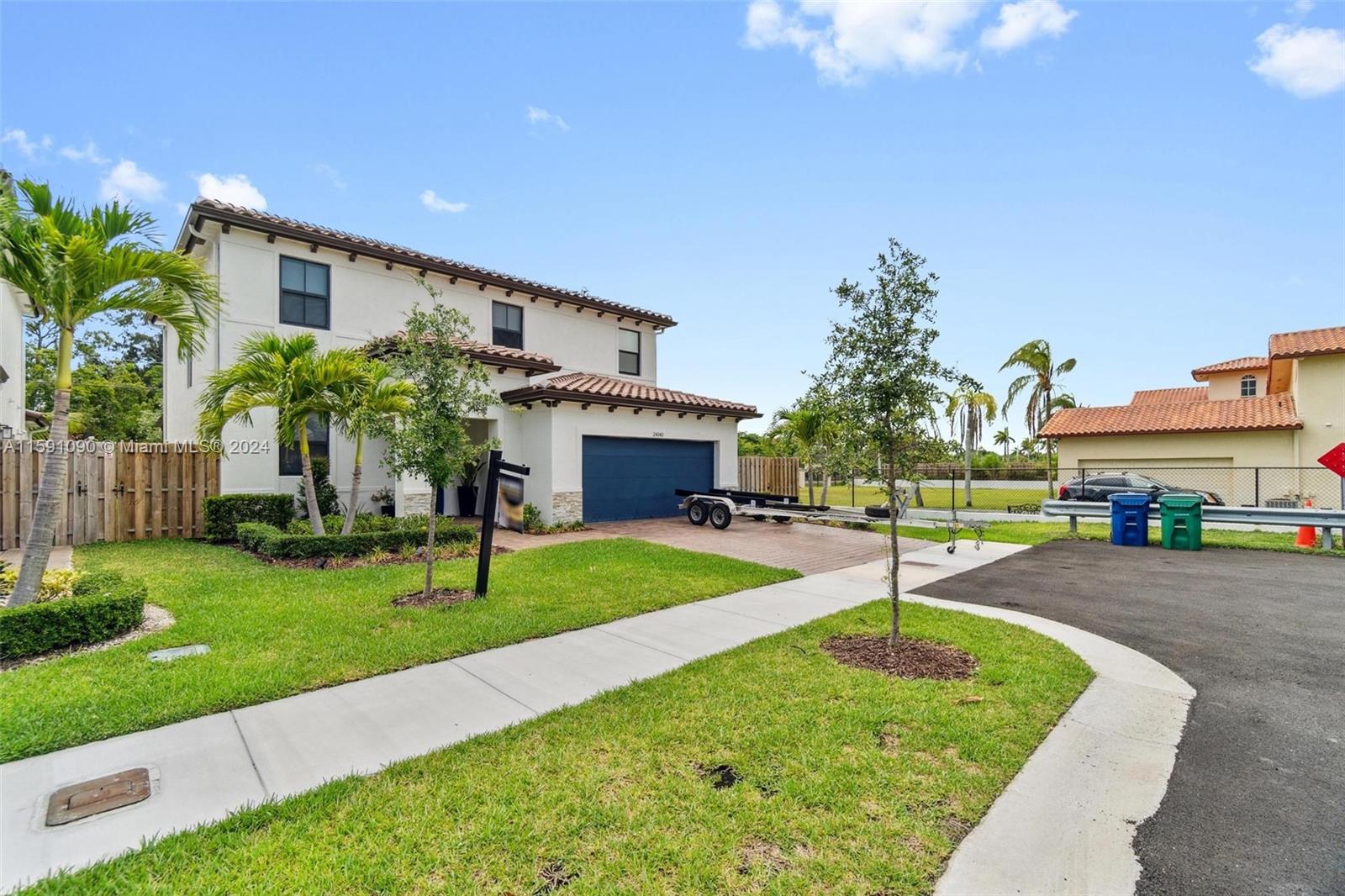 This elegant single family home corner lot in desirable Lennar Corsica Exit 9. Newly completed in 2022. 
kitchen with new quartz countertops and open consent with a large island, stainless steel appliance and more. One full bathroom in the first floor whit option of entry through the patio, new pergola, fence, extended pavers and gutters, new floor in stairs and second level, two car garage and more. Nice Opportunity for your dream home