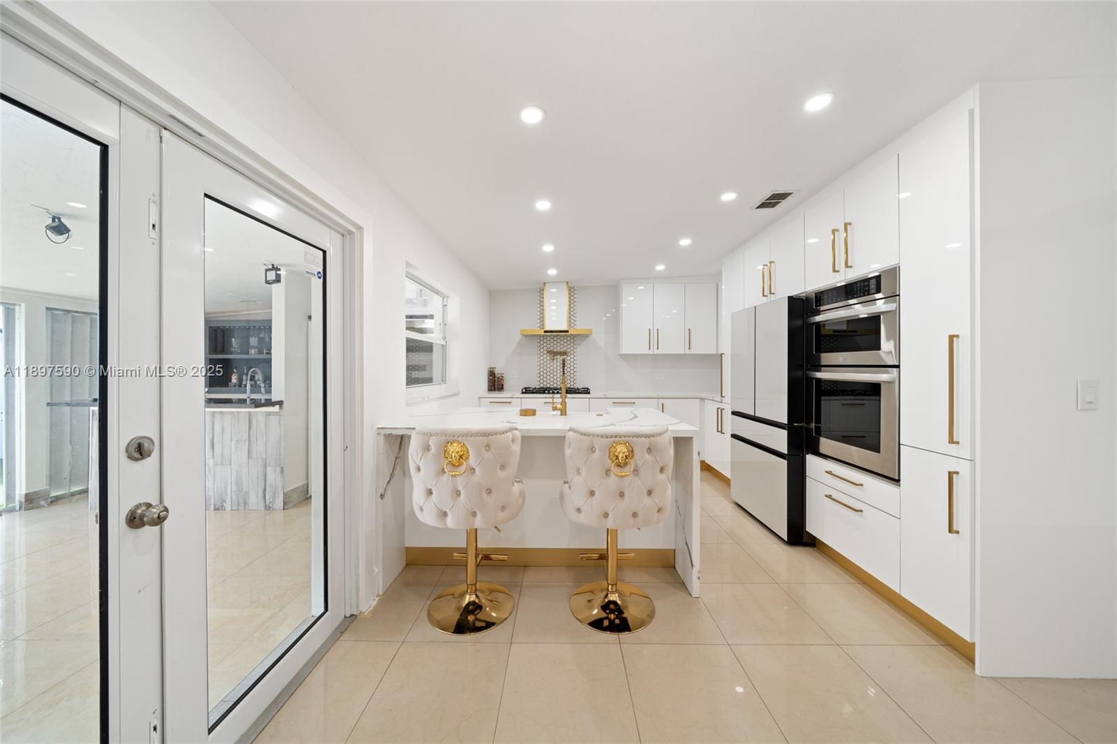 ROYAL PALM RIDGE - Residential Lease