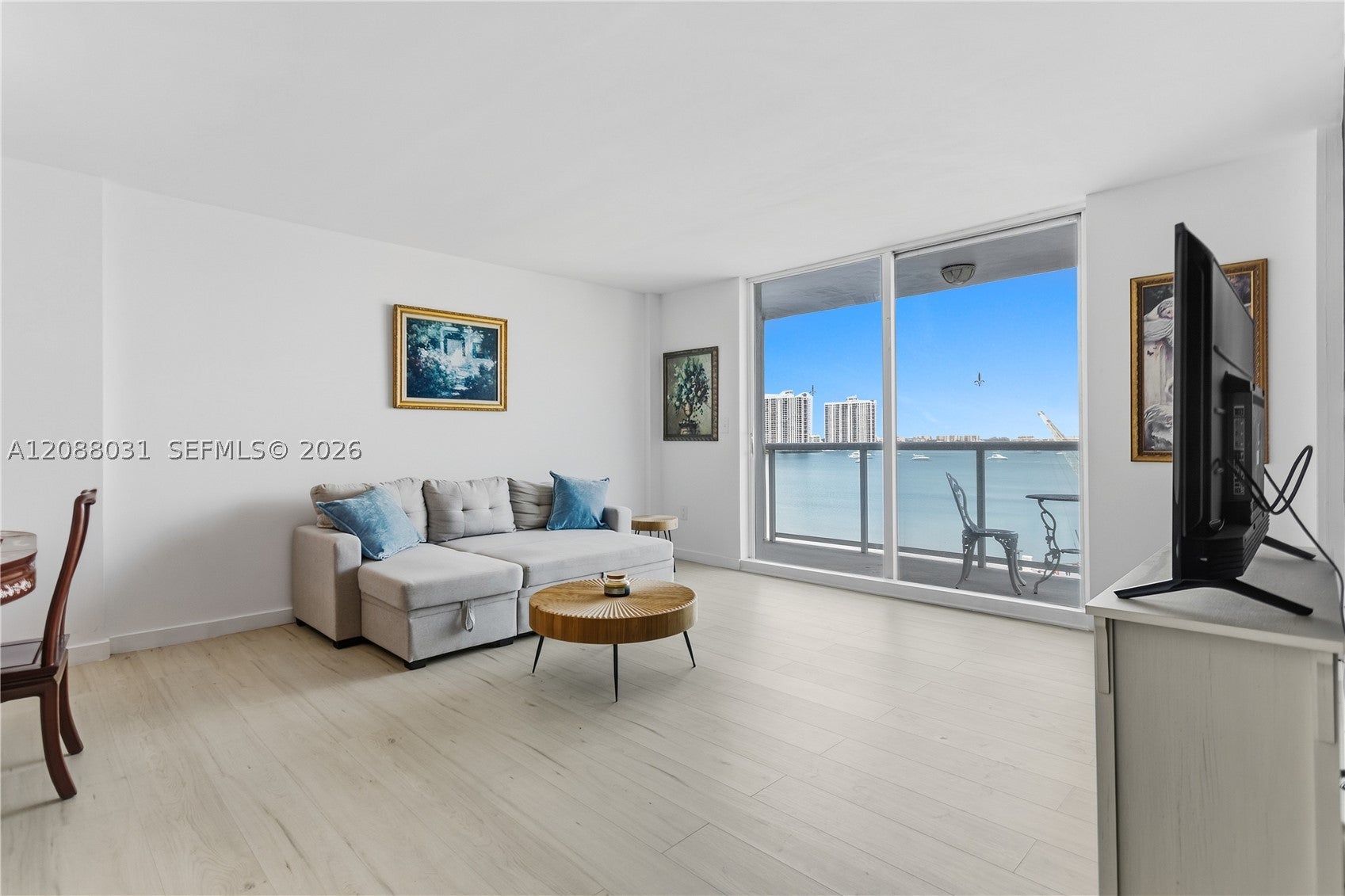 2841 NE 163rd St 607