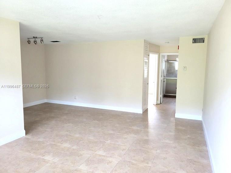 TOWN & COUNTRY APTS CONDO - Residential Lease