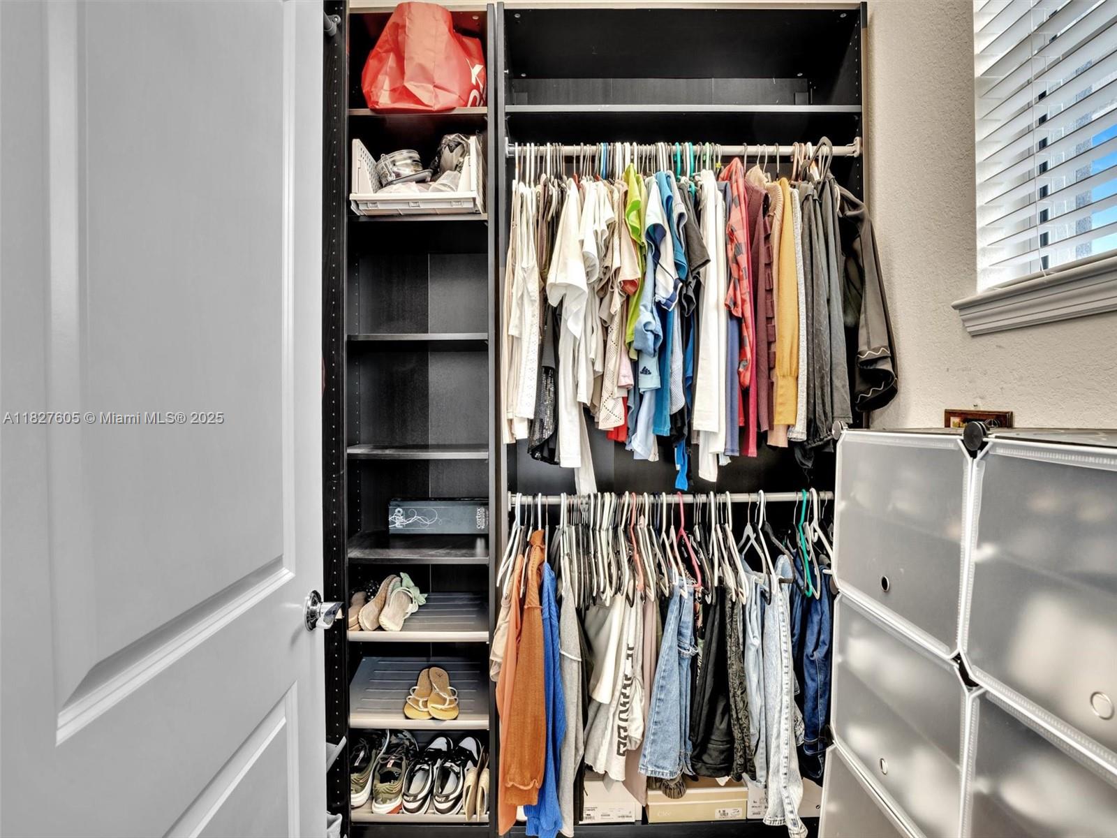 HILLCREST COUNTRY CLUB NO - Residential