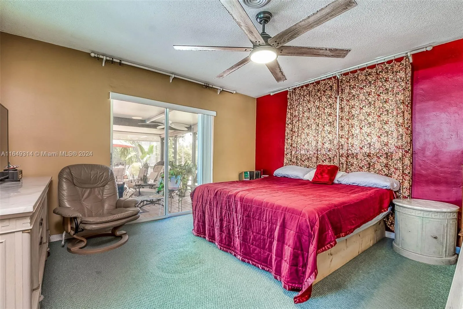 Palmetto Bay, Florida 33158, United States, 3 Bedrooms Bedrooms, ,2 BathroomsBathrooms,Residential,Pending,46342