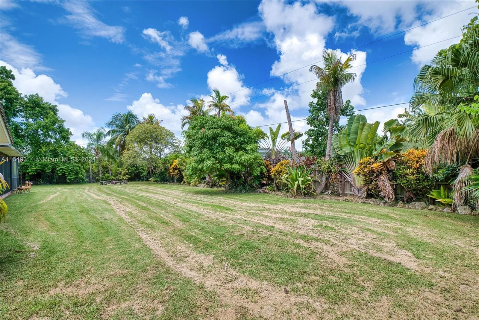 Palmetto Bay, Florida 33158, United States, 3 Bedrooms Bedrooms, ,2 BathroomsBathrooms,Residential,Pending,46342