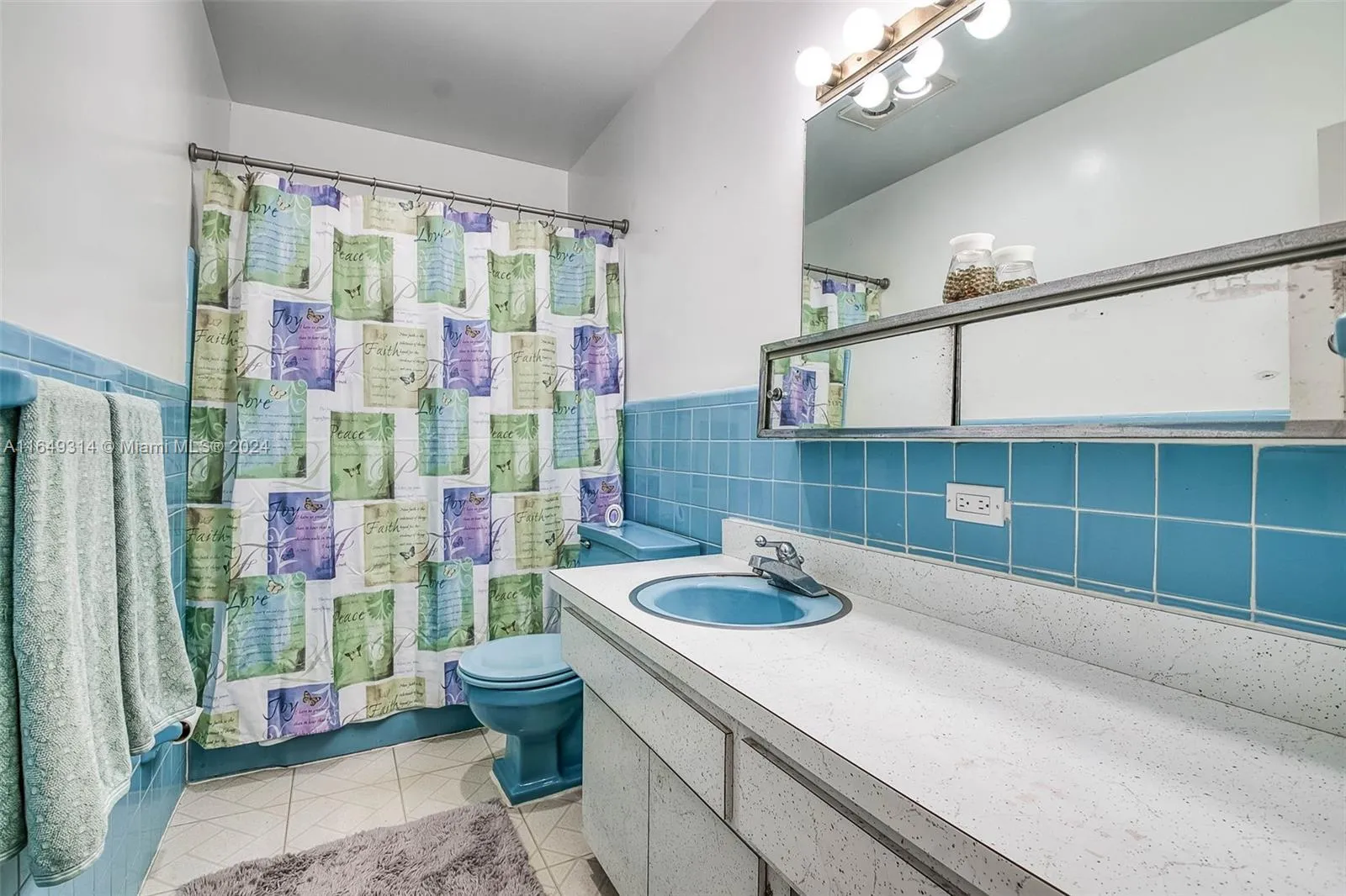 Palmetto Bay, Florida 33158, United States, 3 Bedrooms Bedrooms, ,2 BathroomsBathrooms,Residential,Pending,46342