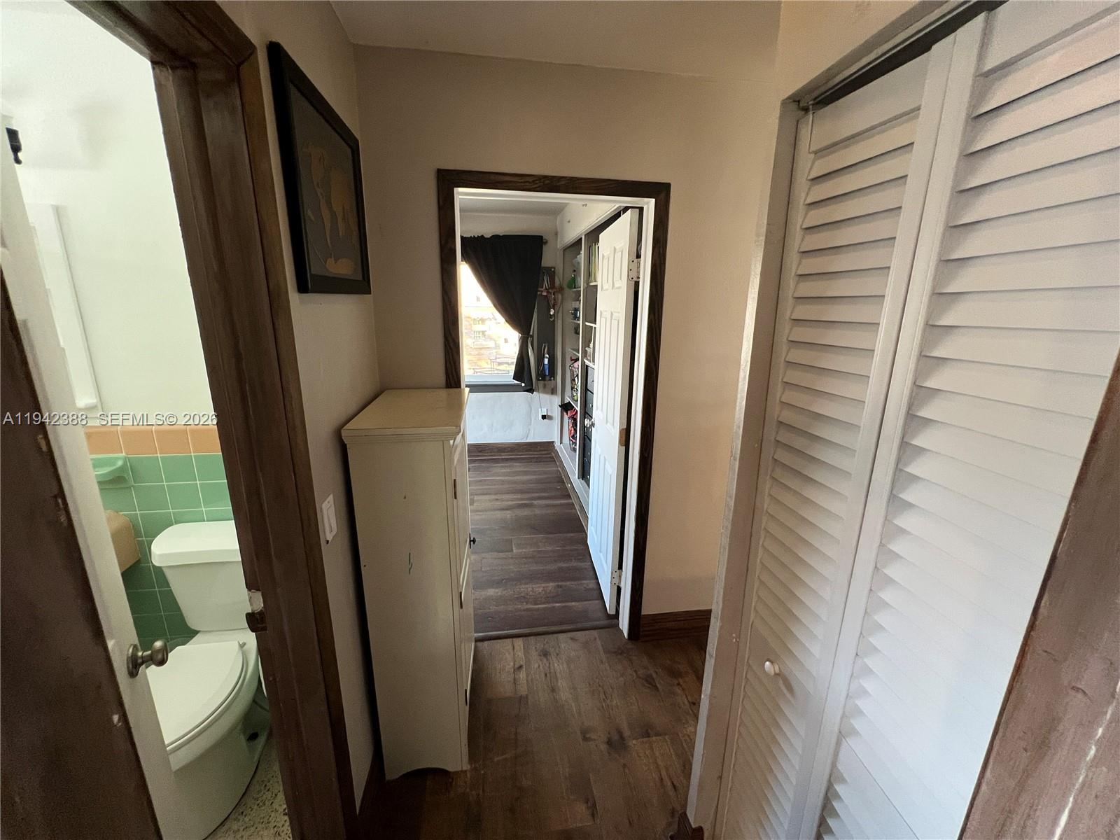 LAKEVIEW MANORS - Residential Lease