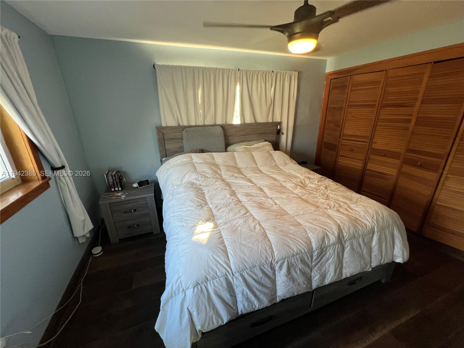 LAKEVIEW MANORS - Residential Lease