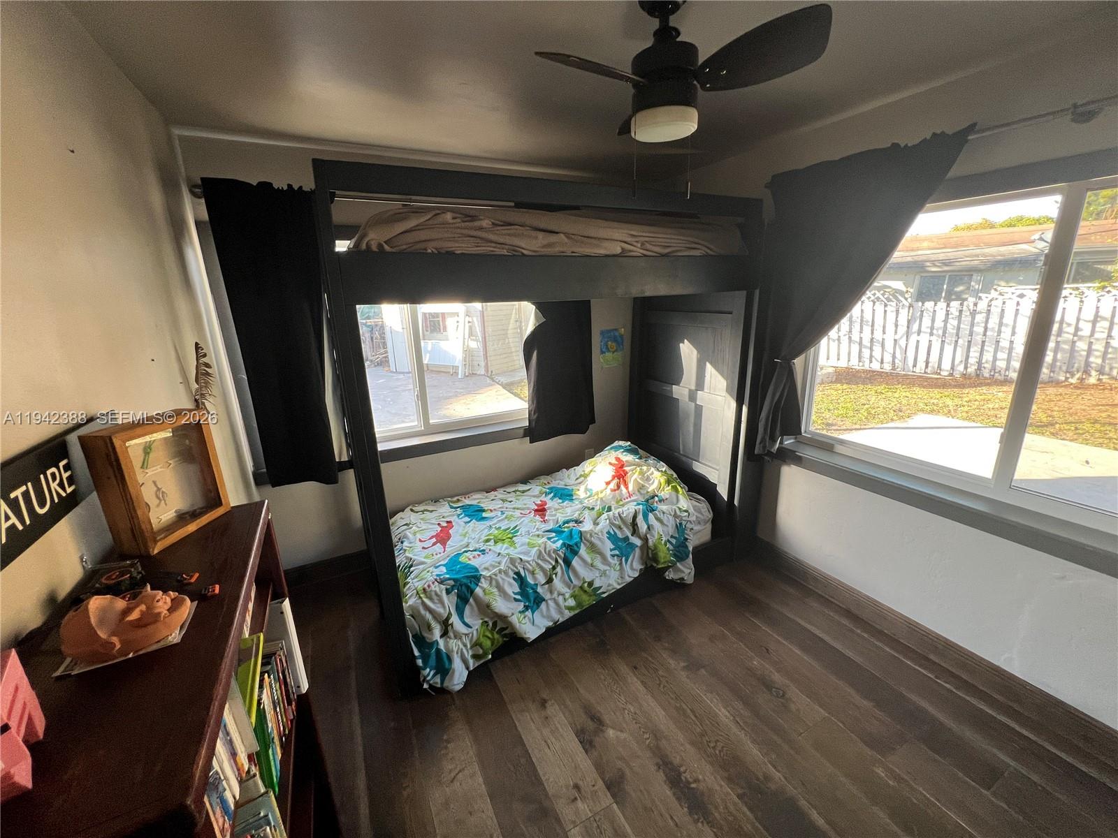 LAKEVIEW MANORS - Residential Lease