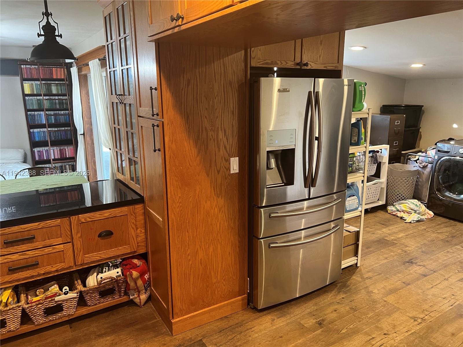 LAKEVIEW MANORS - Residential Lease