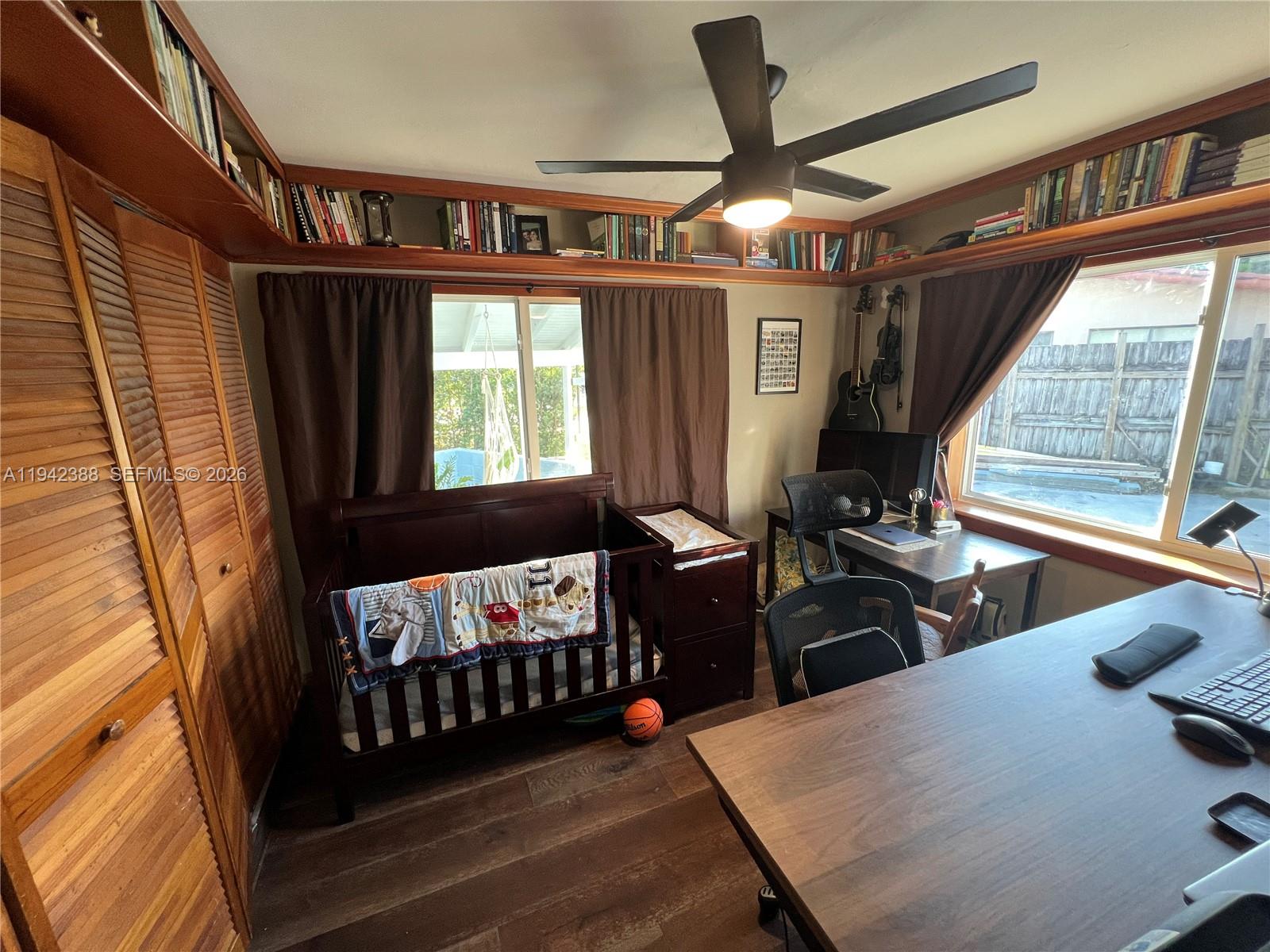 LAKEVIEW MANORS - Residential Lease