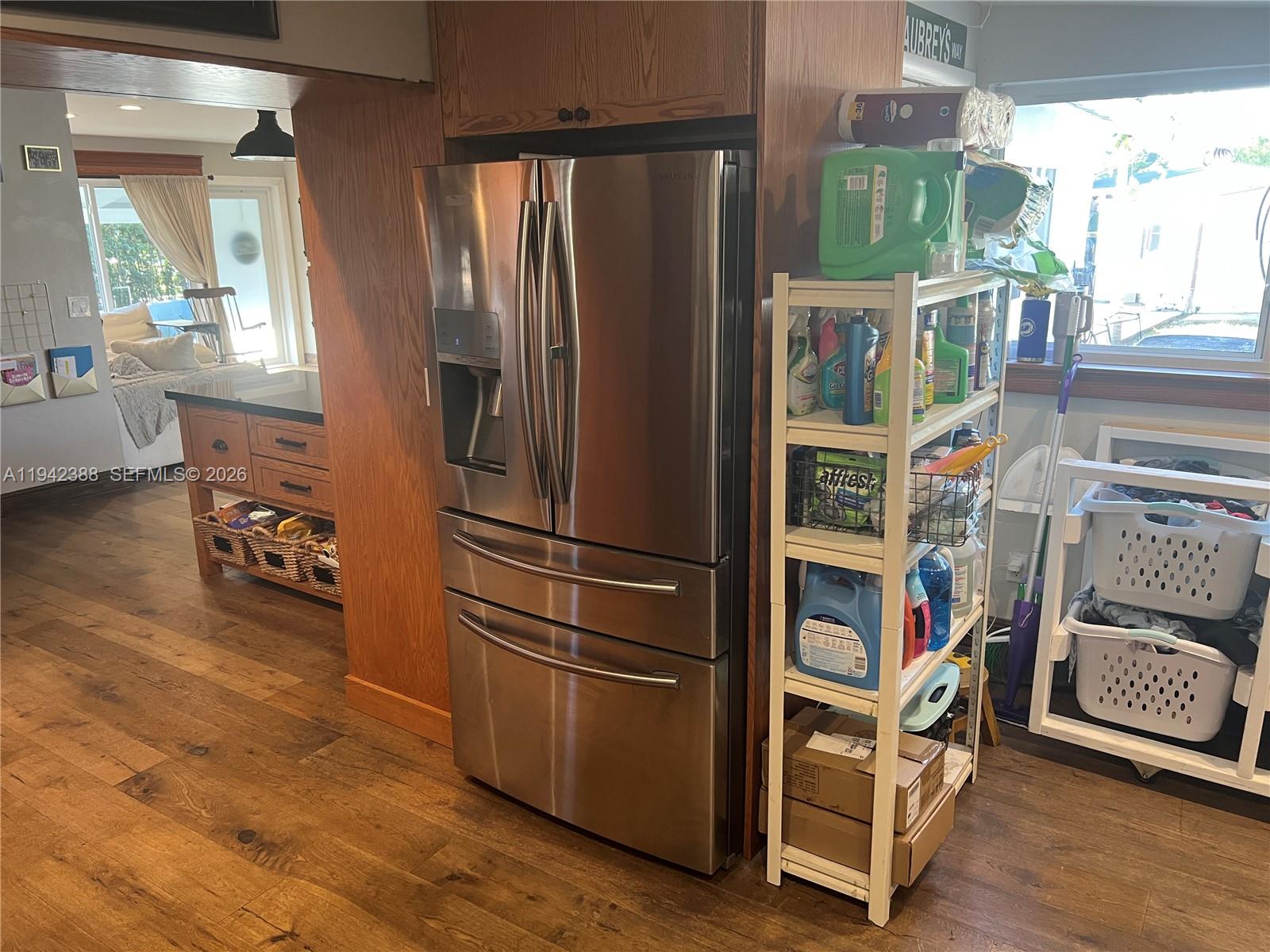 LAKEVIEW MANORS - Residential Lease